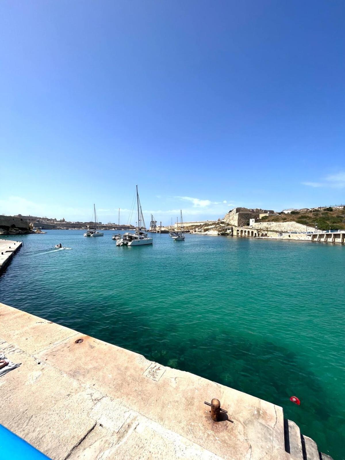 Harbour View Apt With Terrace Kalkara Zewnętrze zdjęcie
